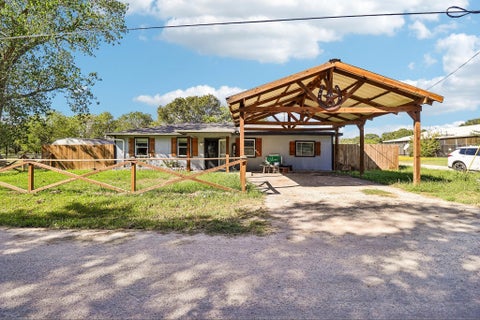 Photo of 9206 Morris Drive, Quinlan, TX 75474 (MLS # 84641812)