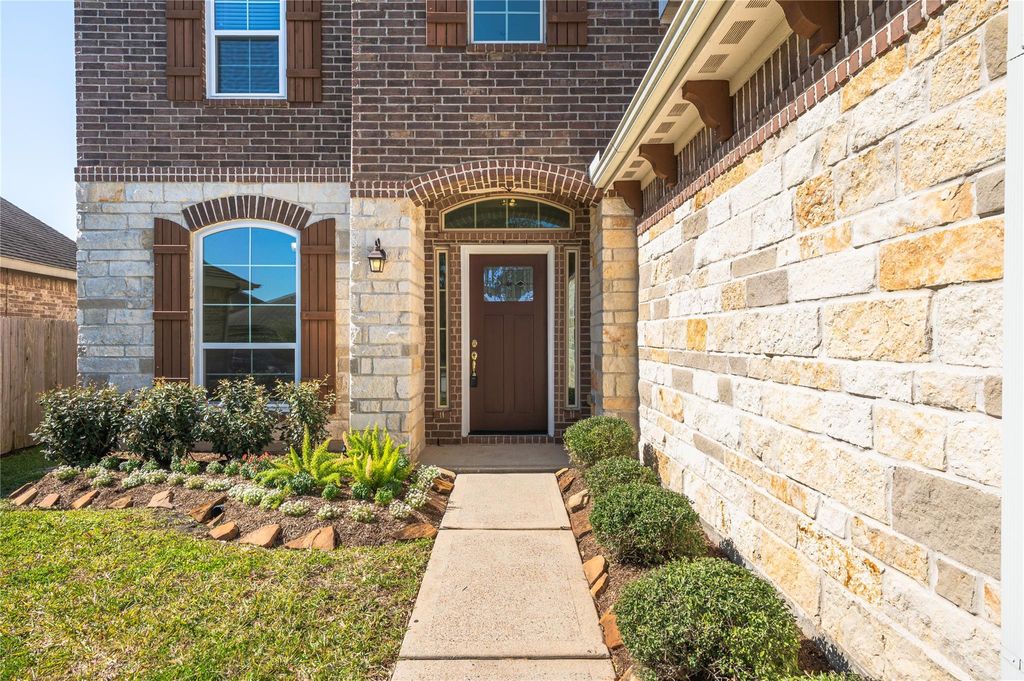 Photo of 406 Forest Village Circle, La Marque, TX 77568 (MLS # 61468131)