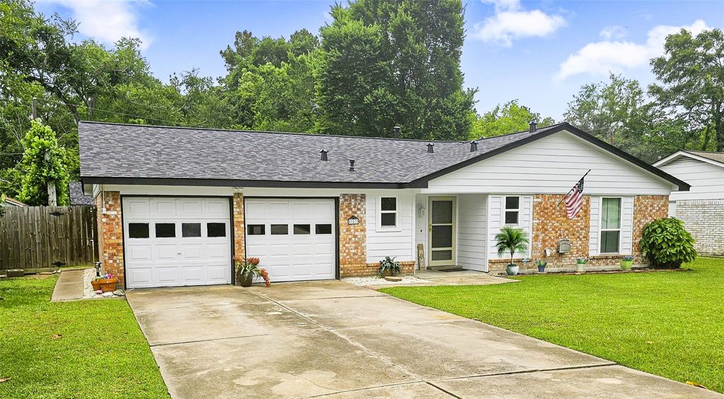 Photo of 723 Pas Trail, Houston, TX 77336 (MLS # 53793922)