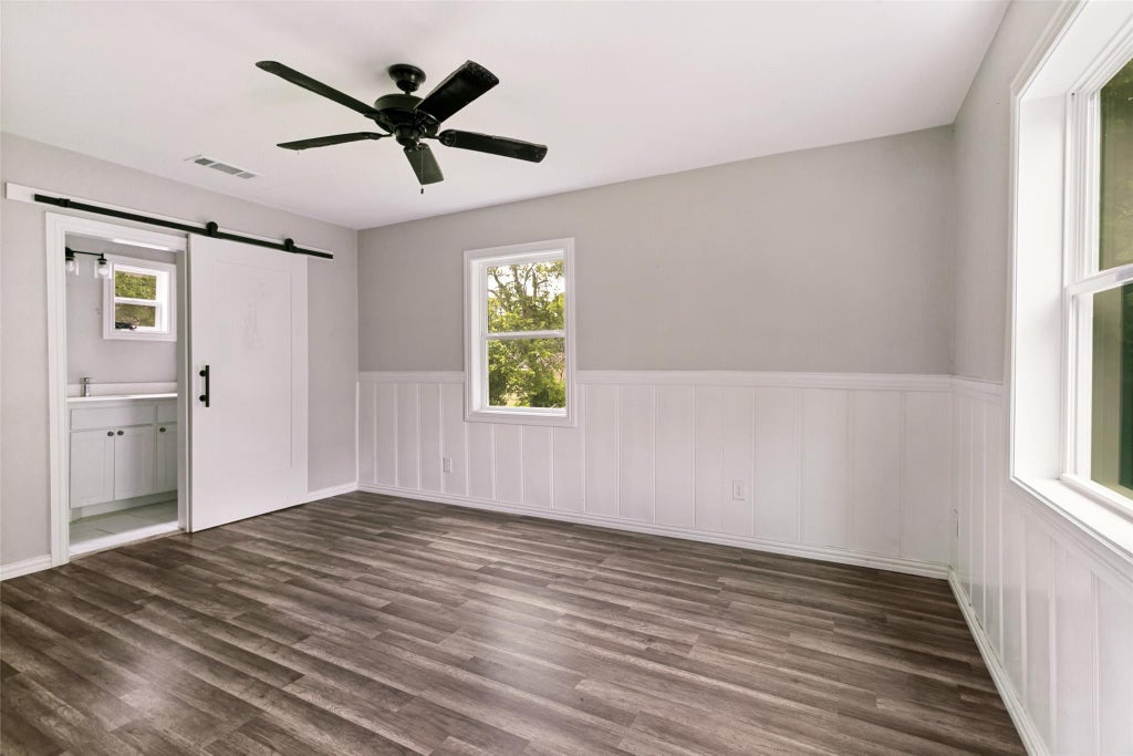 Photo of 1801 Lawther Drive, River Oaks, TX 76114 (MLS # 28766999)