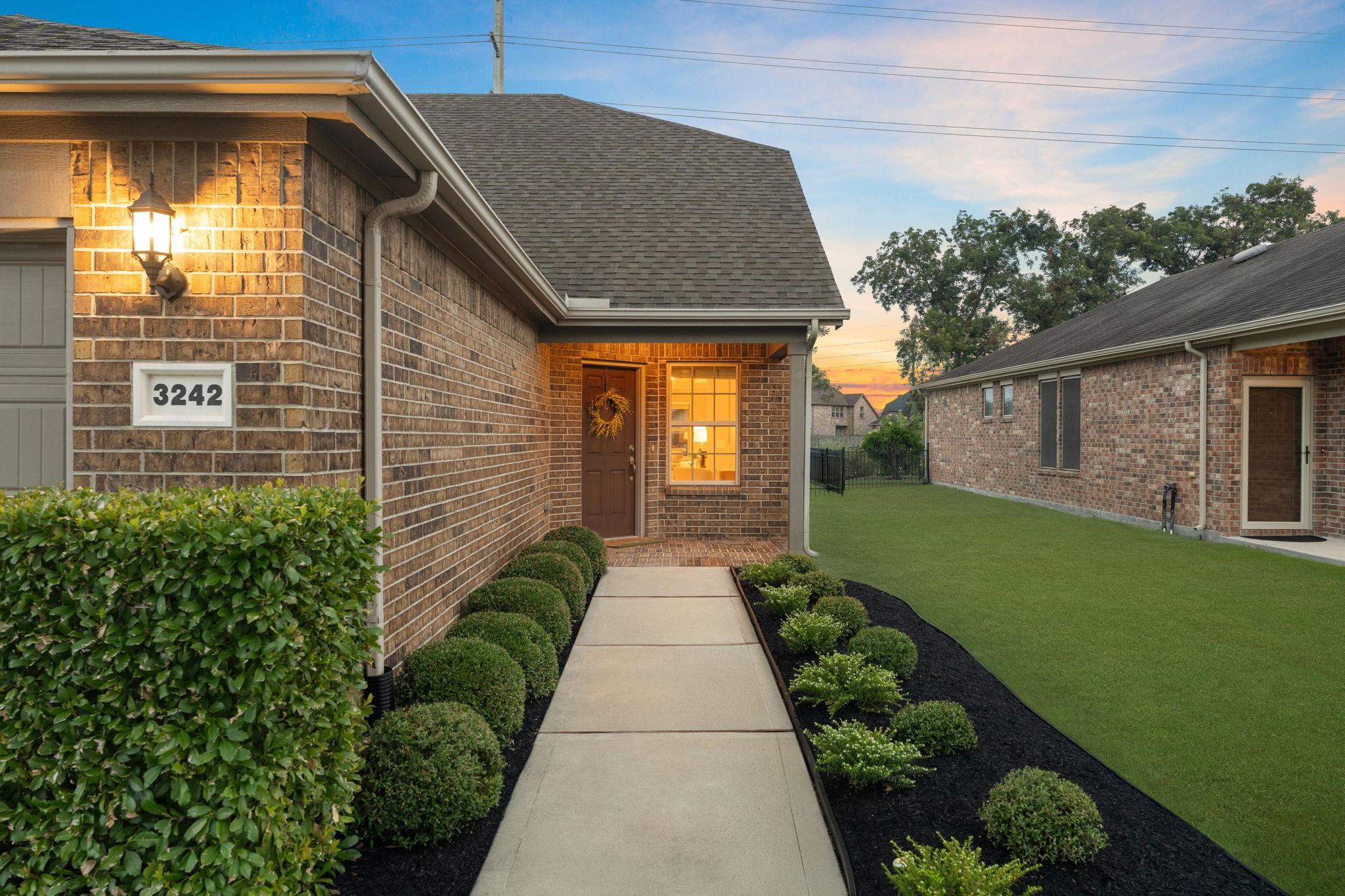 3242 Golden Eagle Way