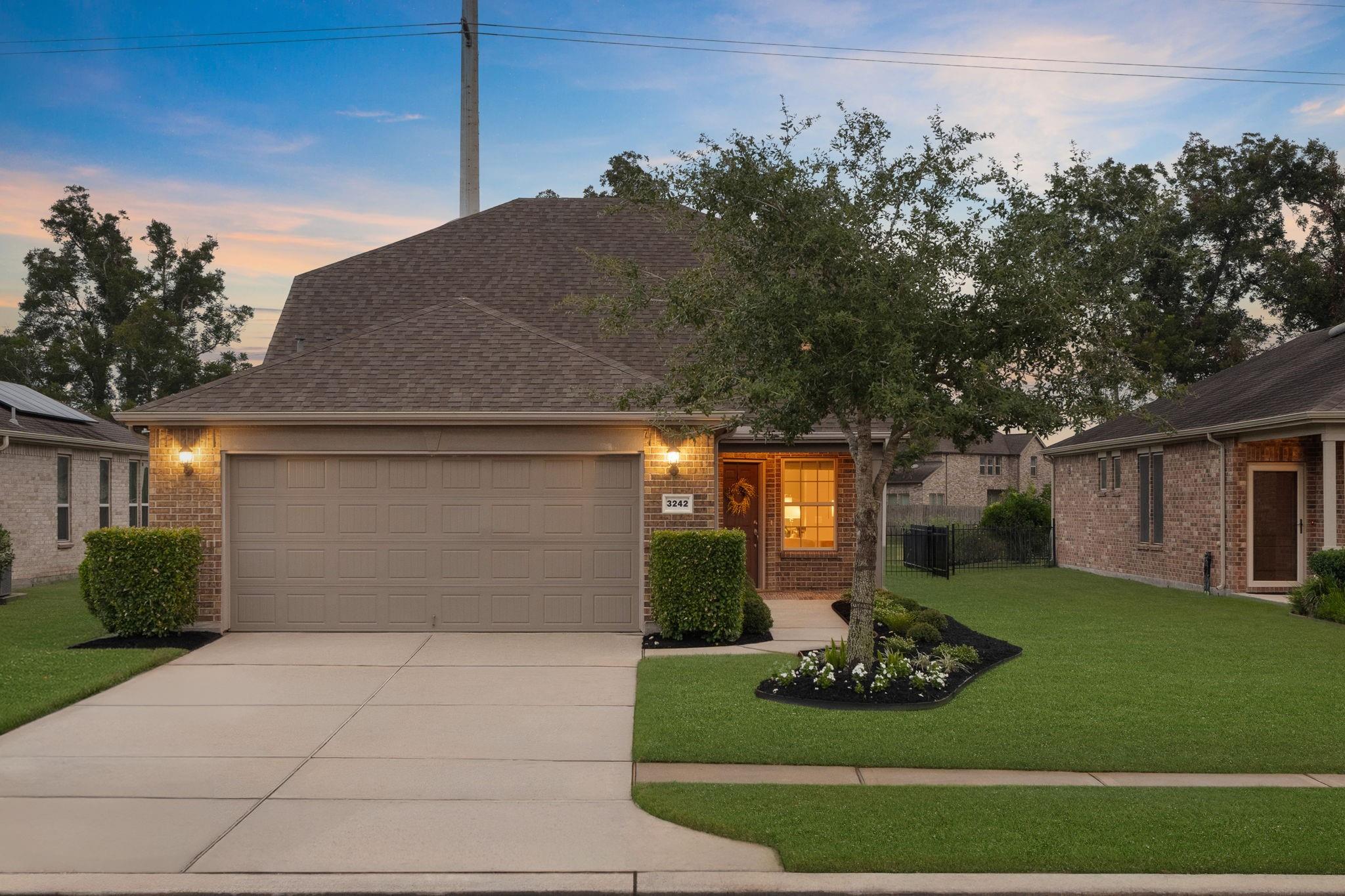 3242 Golden Eagle Way