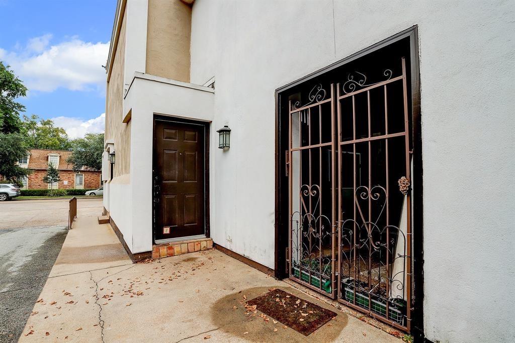 2744 Briarhurst Drive 2