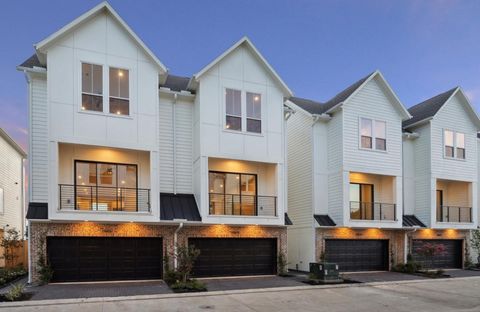 Photo of 3923 Willowbend Point Dr, Houston, TX 77025 (MLS # 78038413)