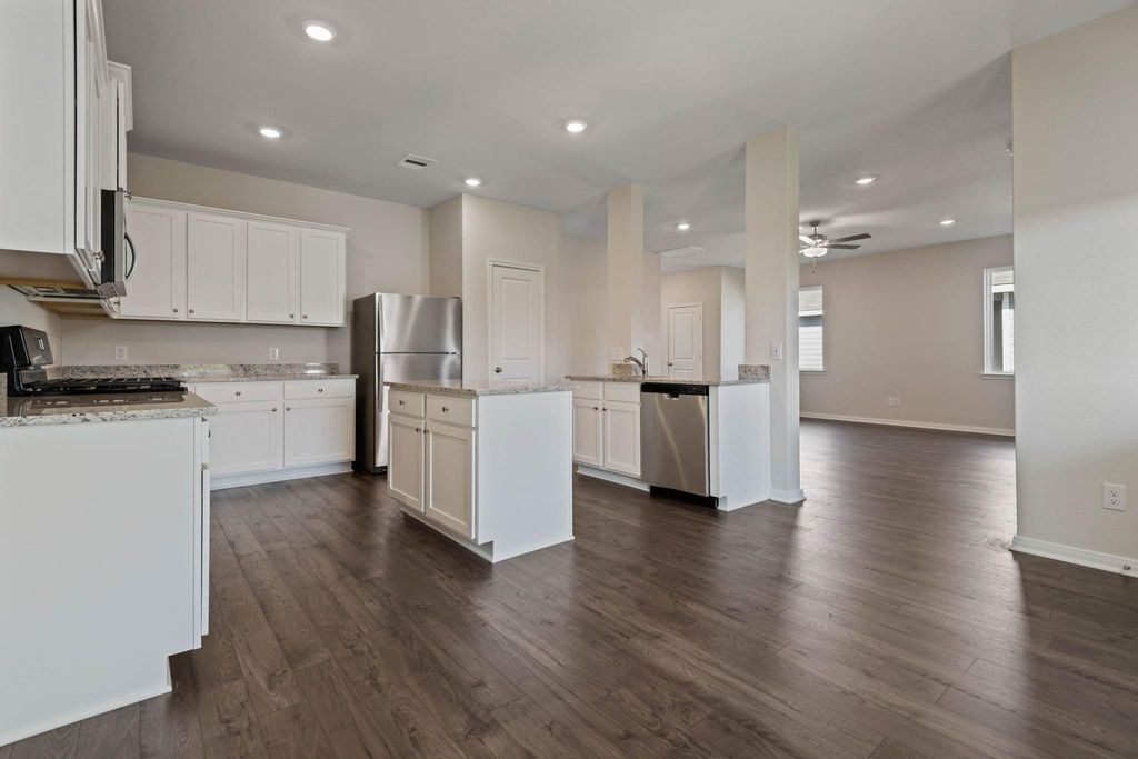 Photo of 15802 Berry Hill Drive, Conroe, TX 77303 (MLS # 65551424)