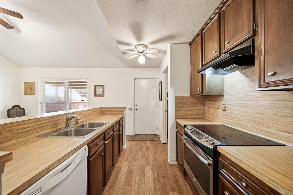 Photo of 8618 Maplecrest Drive, Houston, TX 77099 (MLS # 40550674)