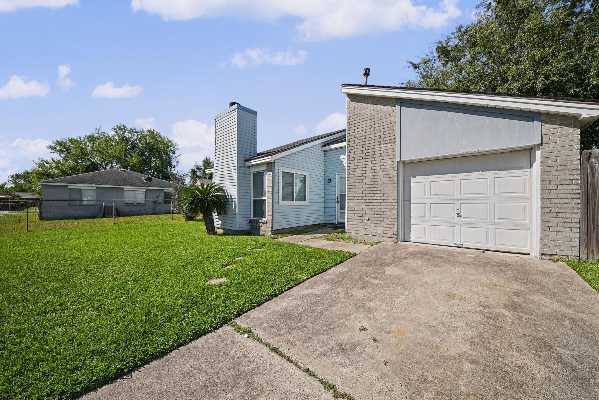 5304 Deborah Ln