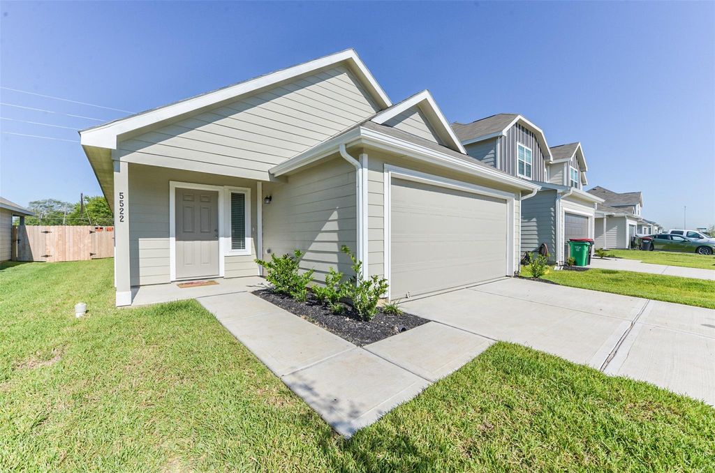 Photo of 5522 Briana Dee Drive, Rosharon, TX 77583 (MLS # 88179424)