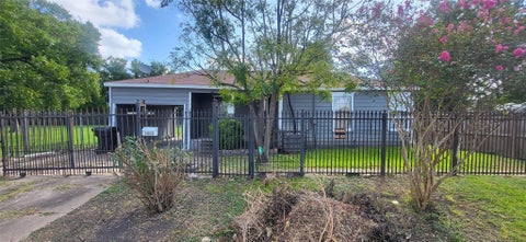 Homes For Sale - 3502 Cornell Street<br/> Houston, TX 77022