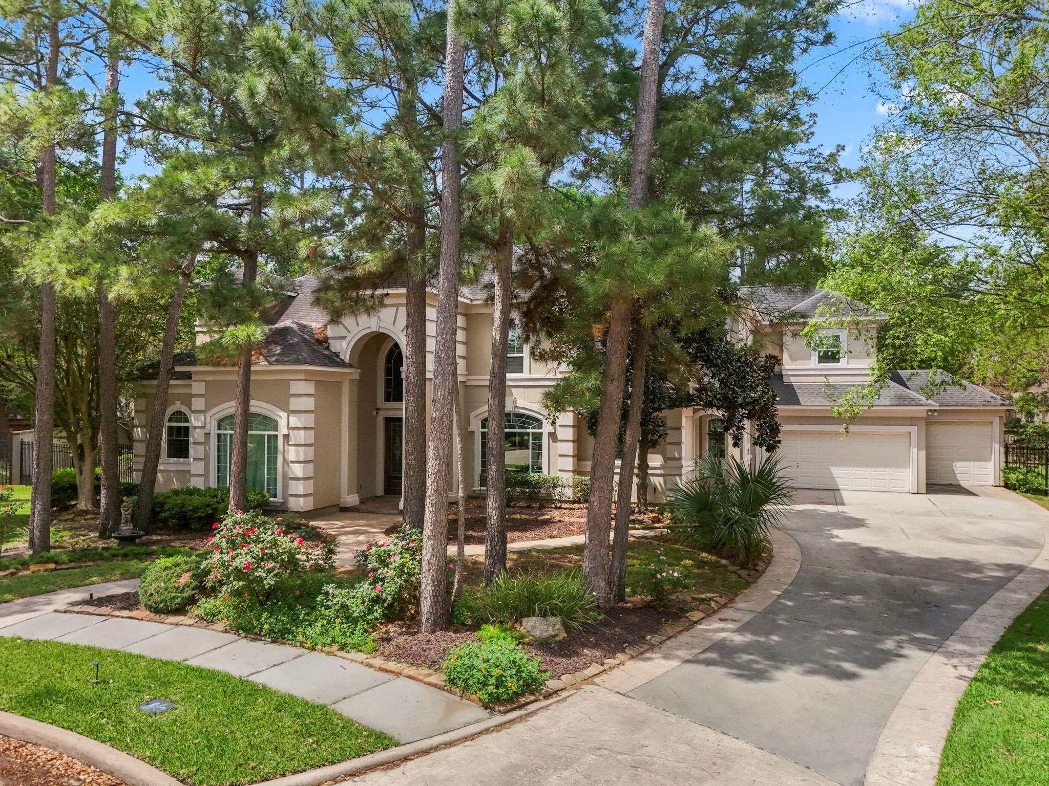 15 Lochbury Court