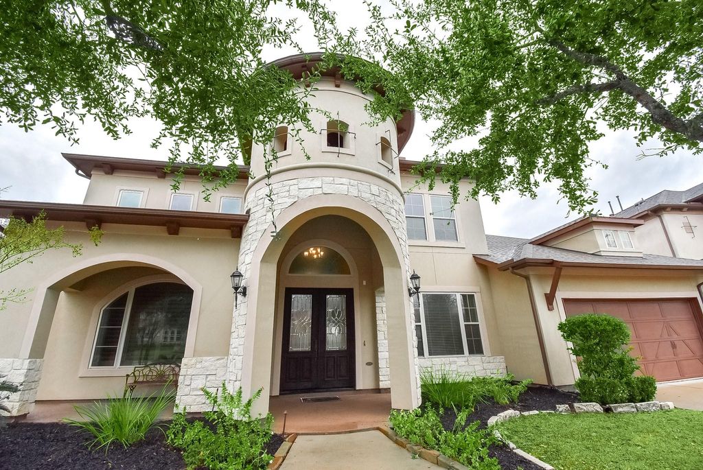 Photo of 7711 Reseda Street, Sugar Land, TX 77479 (MLS # 21045787)