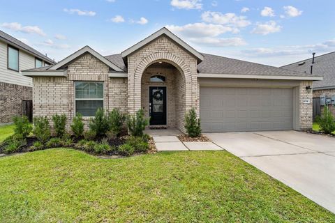 Homes For Sale - 4314 Mulberry Sage Drive<br/> Baytown, TX 77521