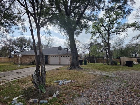 Tiny photo for 12802 Louisville Street, Houston, TX 77015 (MLS # 70867776)