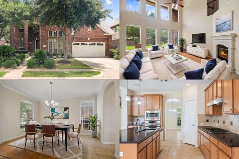 Photo of 2319 Genesta Path, Sugar Land, TX 77479 (MLS # 16000398)