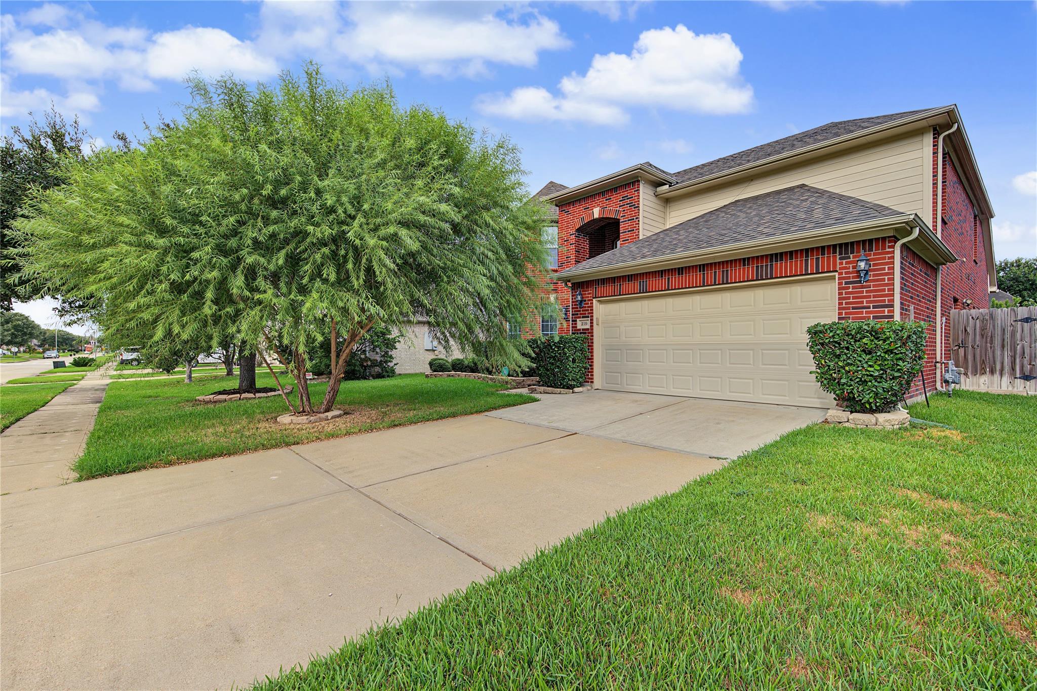 219 Nina Lane Lane W