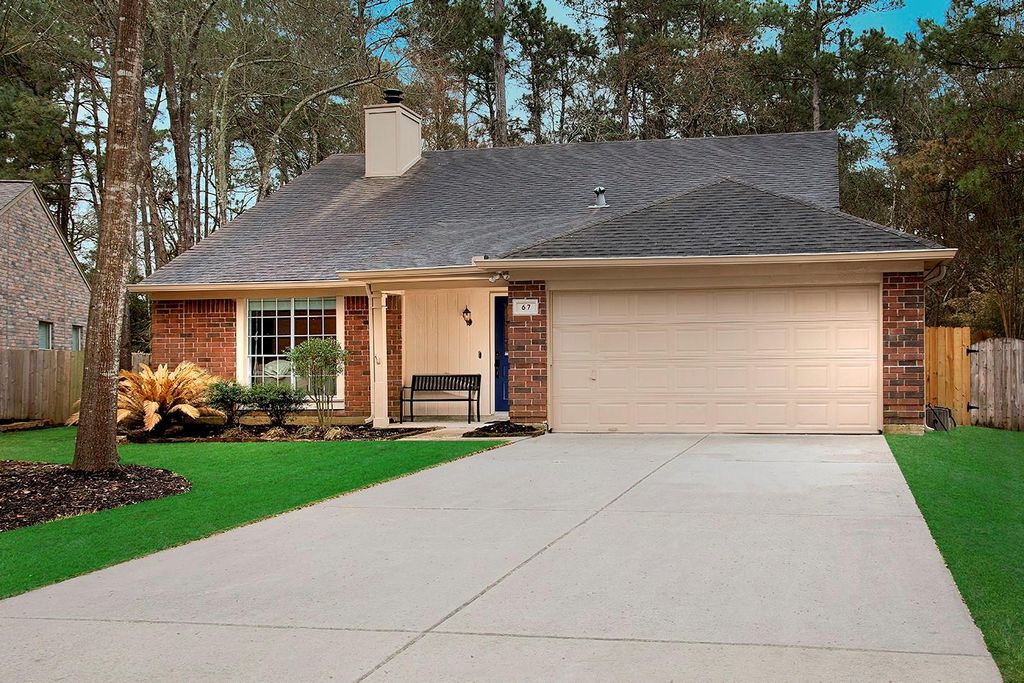 Photo of 67 W Trillium Circle, The Woodlands, TX 77381 (MLS # 38233349)