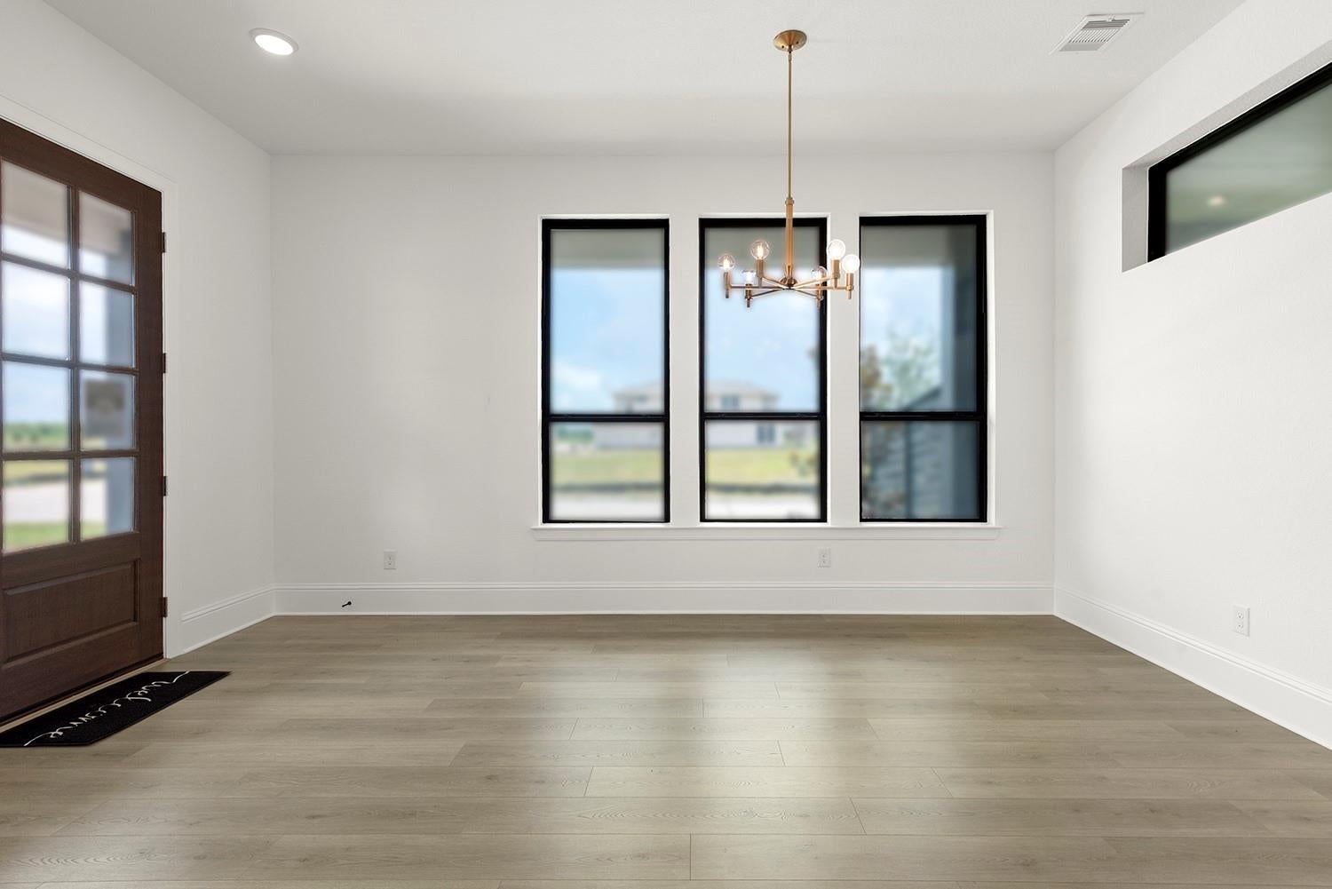 10826 Pioneer Point