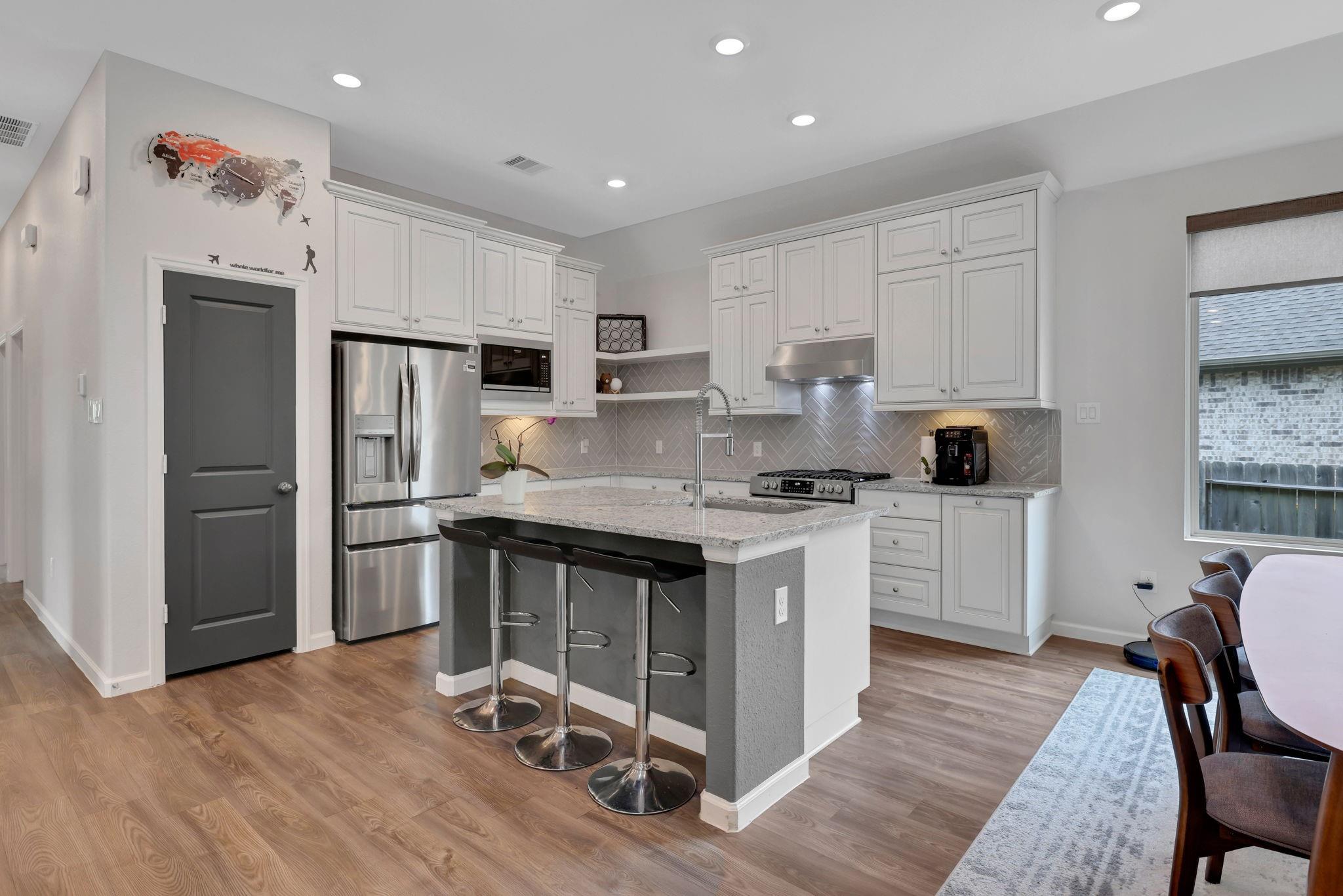 4933 Chester Lake Lane