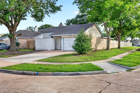 Photo of 19963 Sutton Falls Drive, Cypress, TX 77433 (MLS # 24650193)