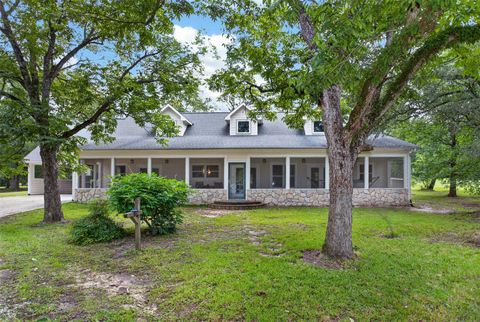 Photo of 550 N Commerce Street, Lovelady, TX 75851 (MLS # 13047599)
