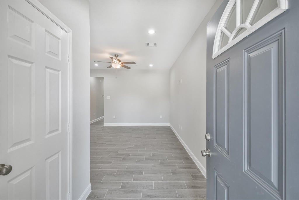 Photo of 7524 E Maxroy Street #B, Houston, TX 77088 (MLS # 29149380)