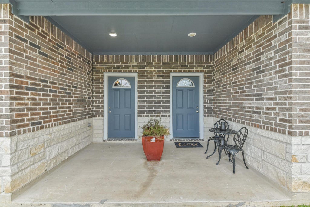Photo of 7524 E Maxroy Street #B, Houston, TX 77088 (MLS # 29149380)