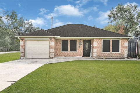 Photo of 516 Avenue F, South Houston, TX 77587 (MLS # 21533079)