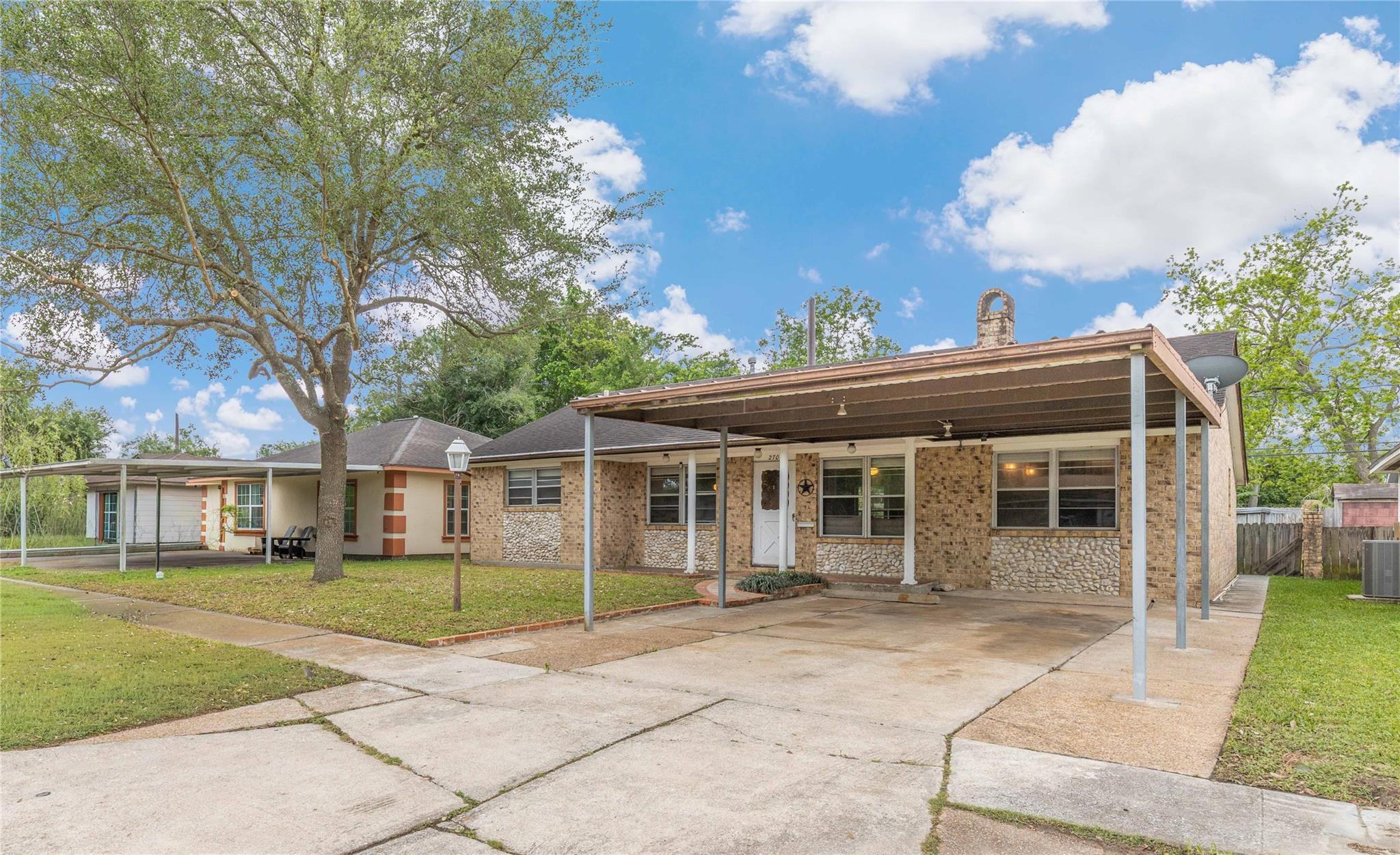2704 Sweetgum St Street