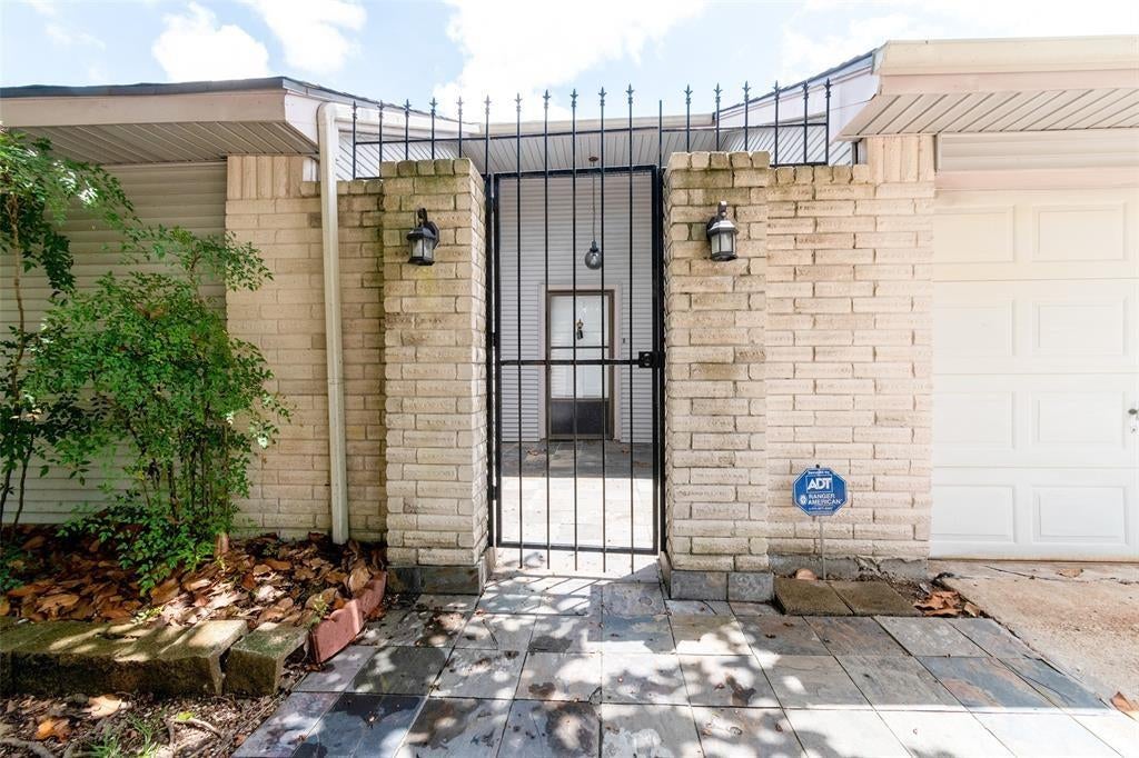 2527 Colonial Ridge Drive