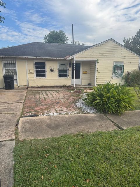 5417 Doulton Drive Houston TX 77033