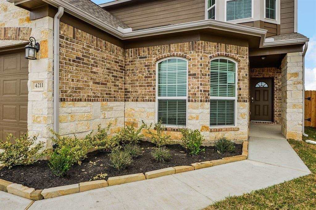 4211 Fair Country Lane