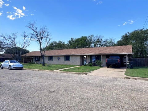 Photo of 207 Cactus Street, Giddings, TX 78942 (MLS # 66096294)