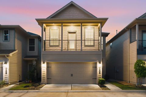 Photo of 8663 Cedardale Park Drive, Houston, TX 77063 (MLS # 75406794)