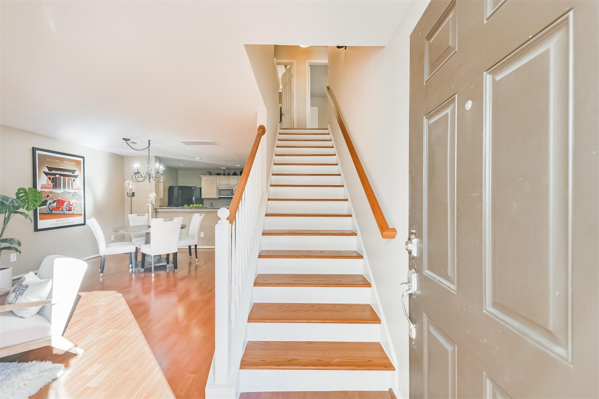 718 Redwing Place Drive