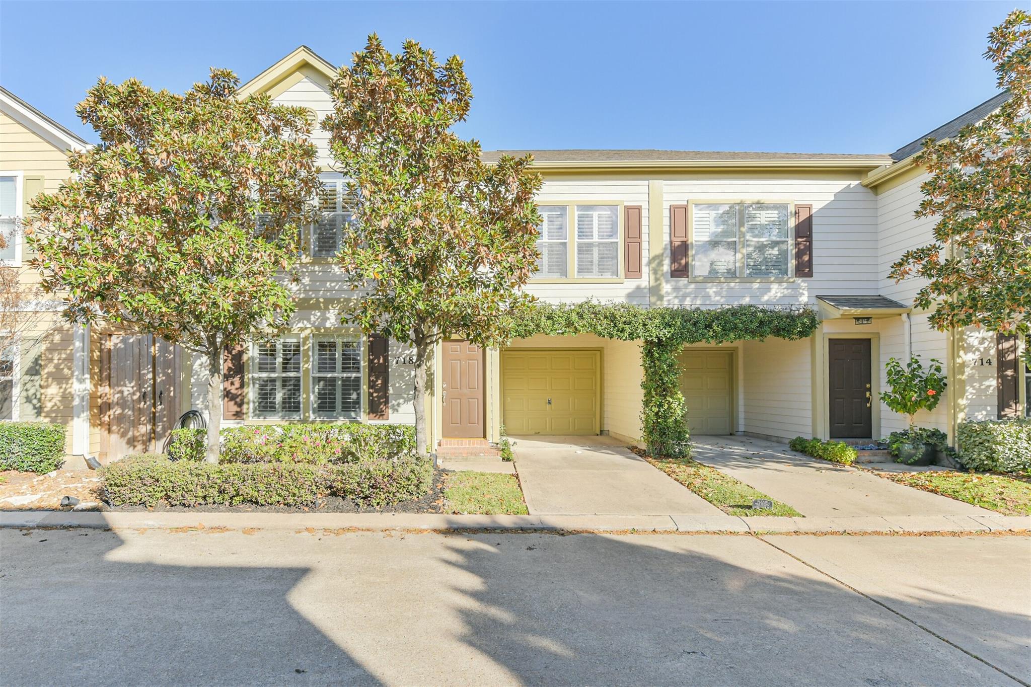 718 Redwing Place Drive