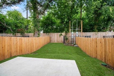 Photo of 5115 Briscoe Street #A/B, Houston, TX 77033 (MLS # 30633639)