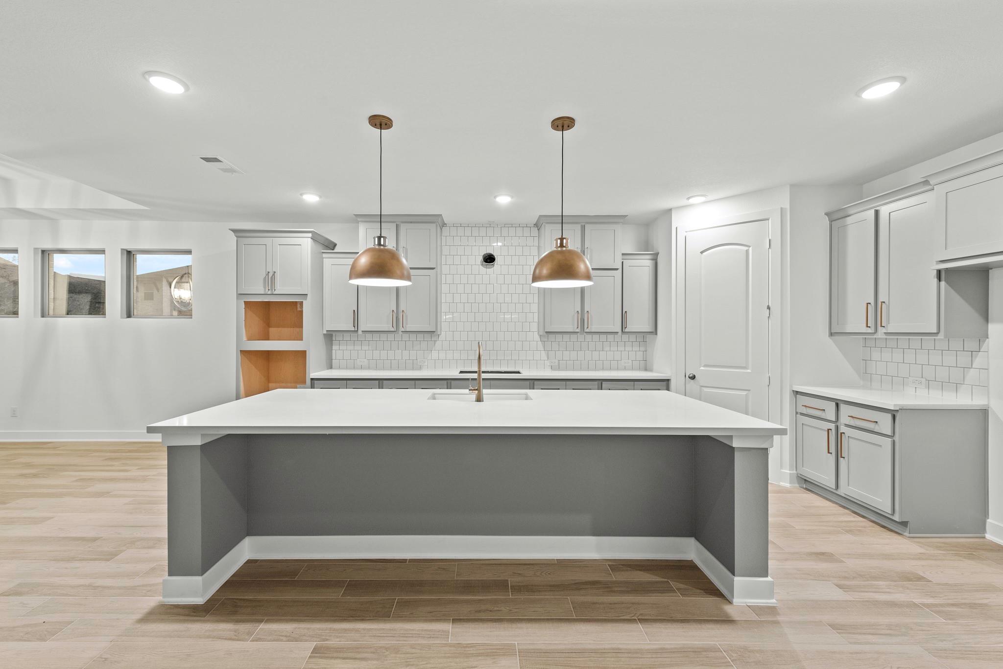 402 Sunlit Valley Circle