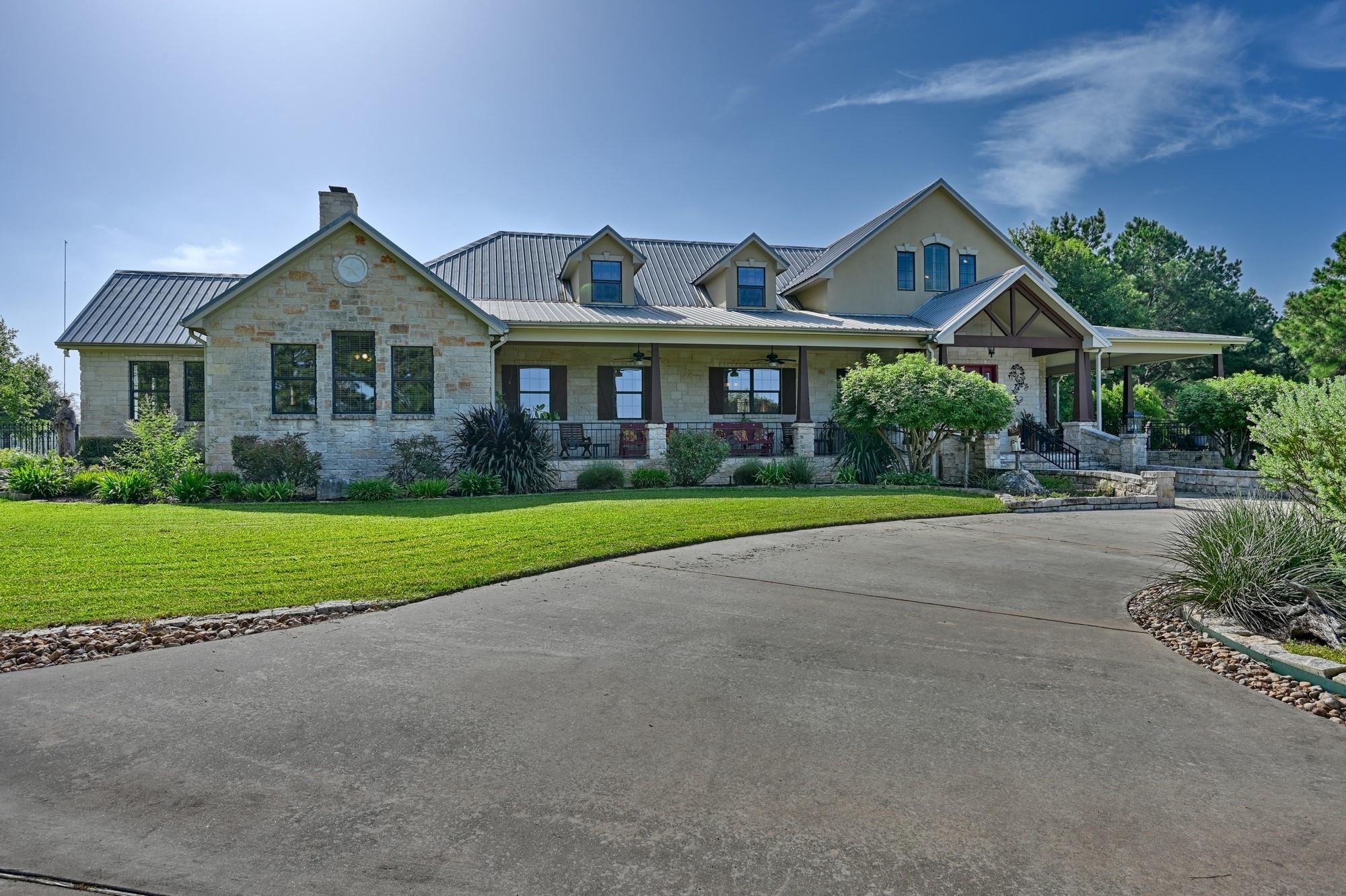 1893 Highway 159 E