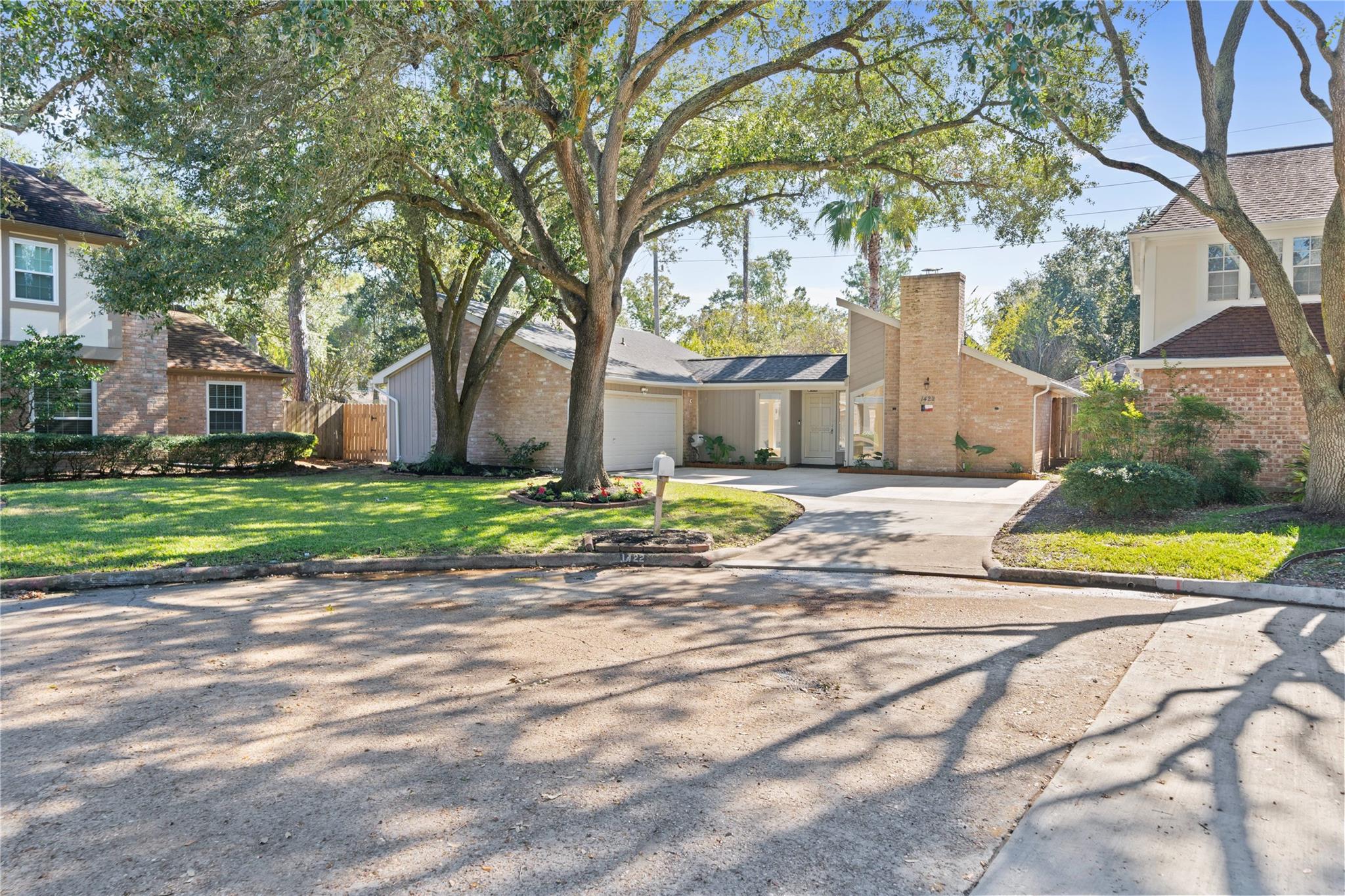 1422 Crossfield Drive