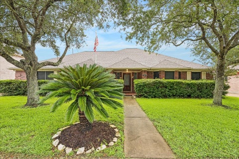 Photo of 3316 Windfern Drive, Pearland, TX 77581 (MLS # 47167999)