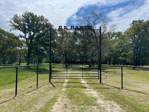 Farmhouses & Rural Homes For Sale - 10424 Pr 1200<br/> Leona, TX 75852