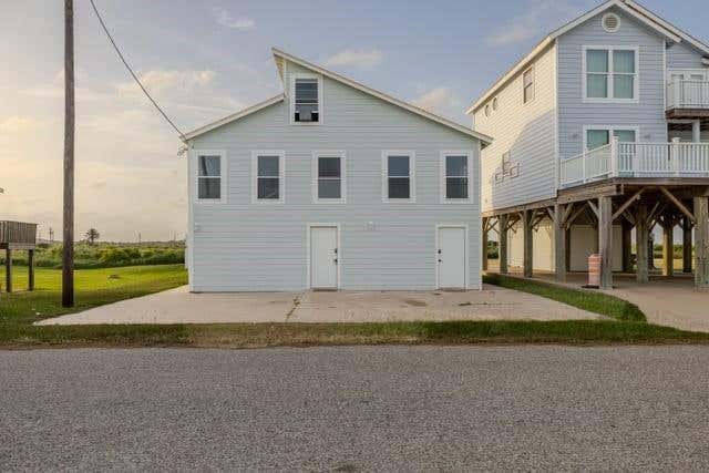 Photo of 207 Beachfront Drive, Matagorda, TX 77457 (MLS # 43353784)