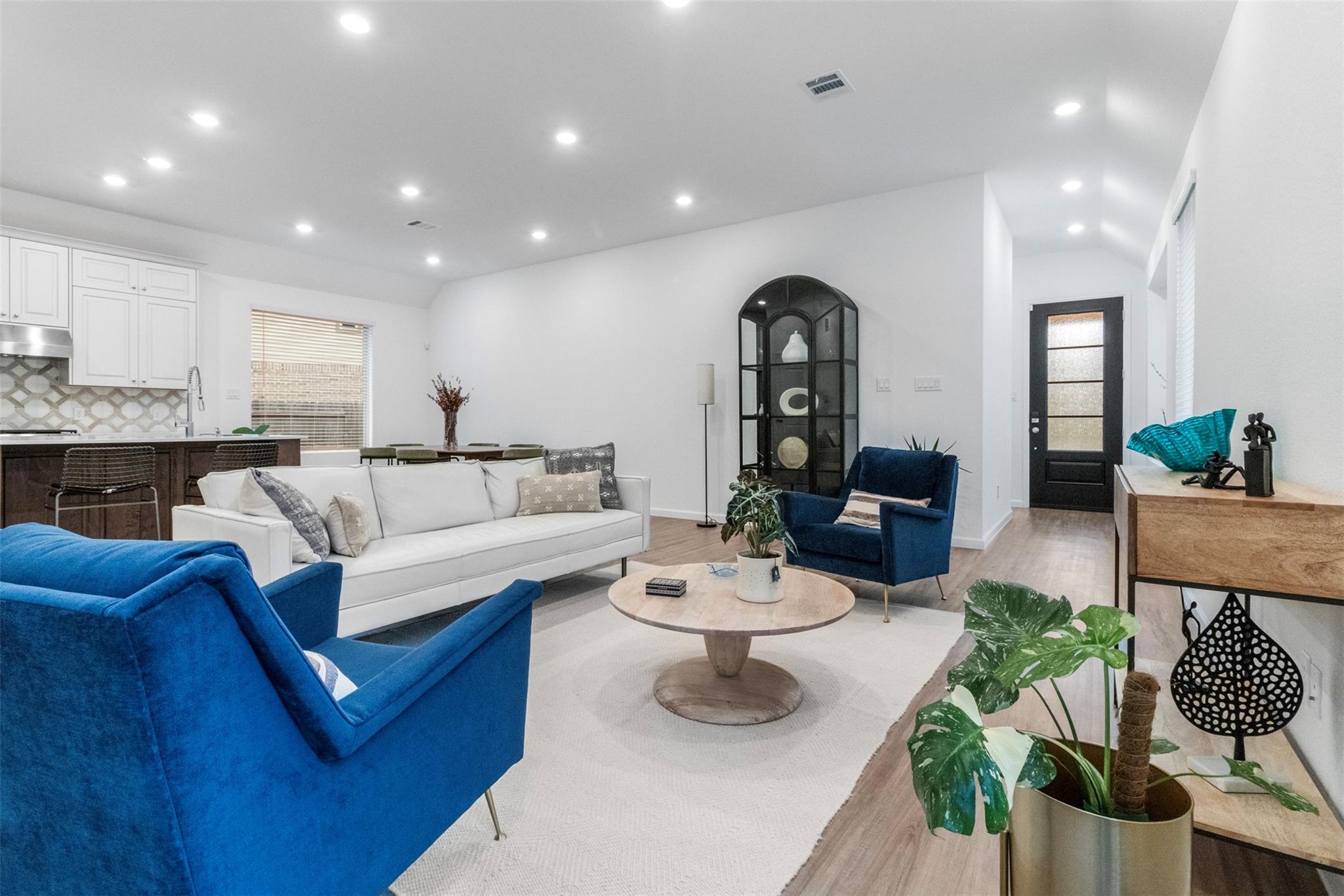 4277 Waterlily Spring Way