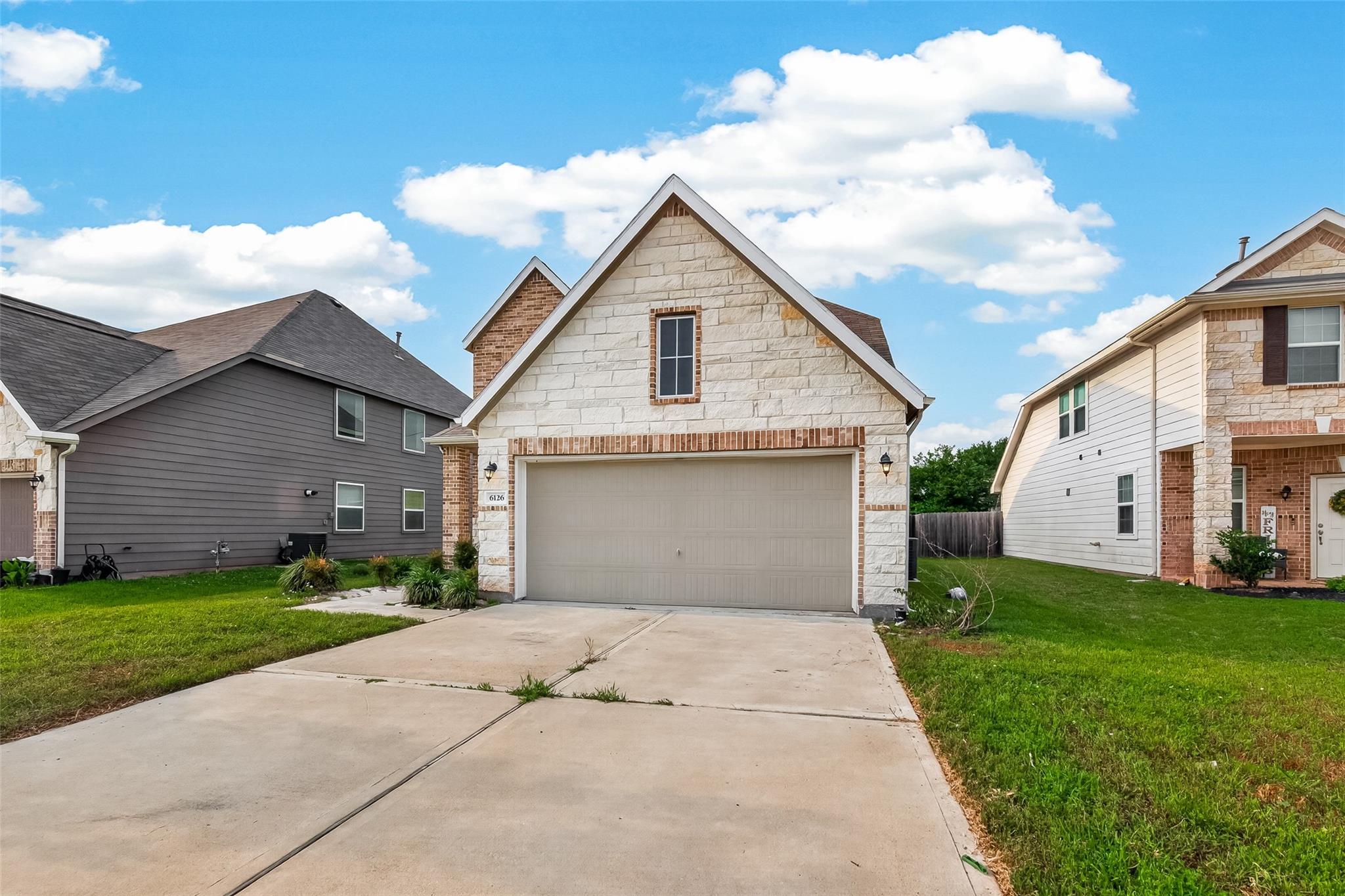 6126 Prince Place Dr