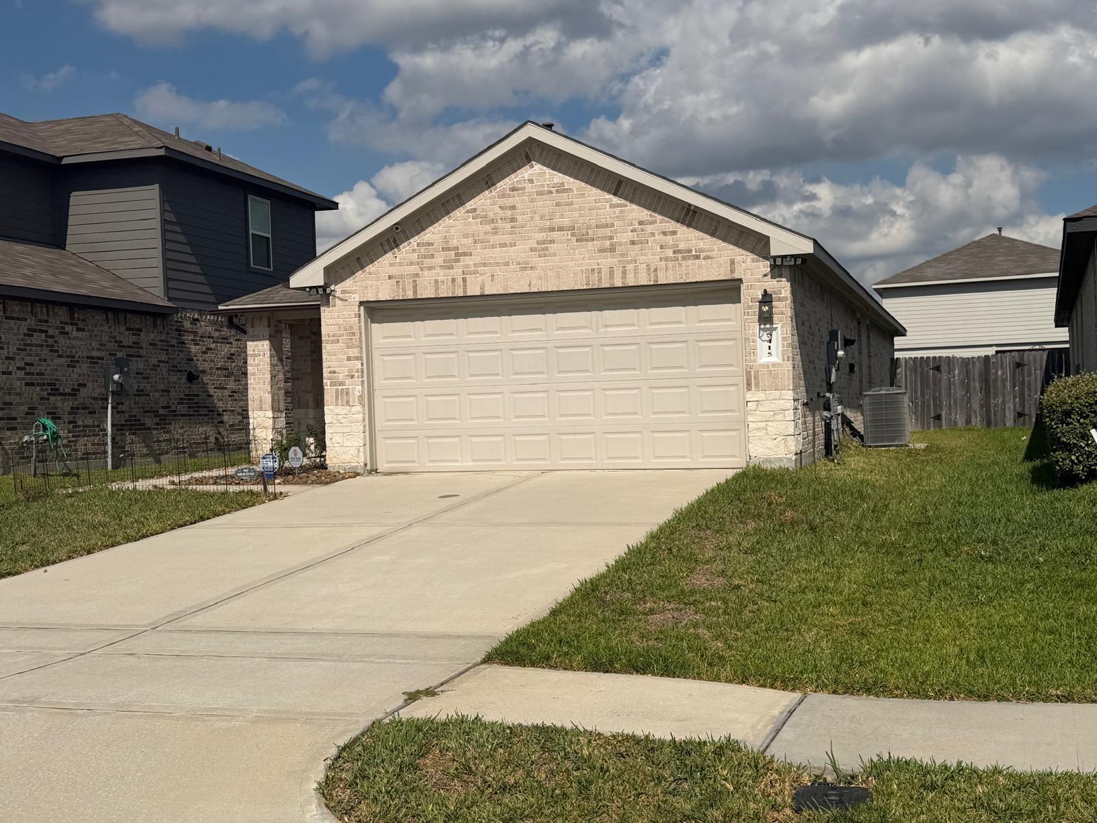 5415 Pinecliff Grove Court