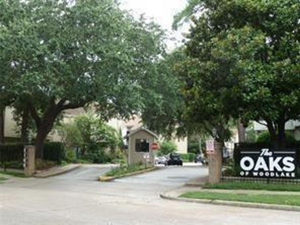 Photo of 2100 Tanglewilde Street #512, Houston, TX 77063 (MLS # 81641840)