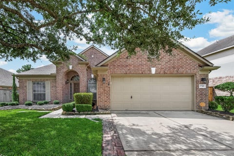Homes For Sale - 27203 Kendal Ridge Lane<br/> Cypress, TX 77433