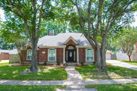 Photo of 705 Eagle Lakes Drive, Friendswood, TX 77546 (MLS # 18829123)