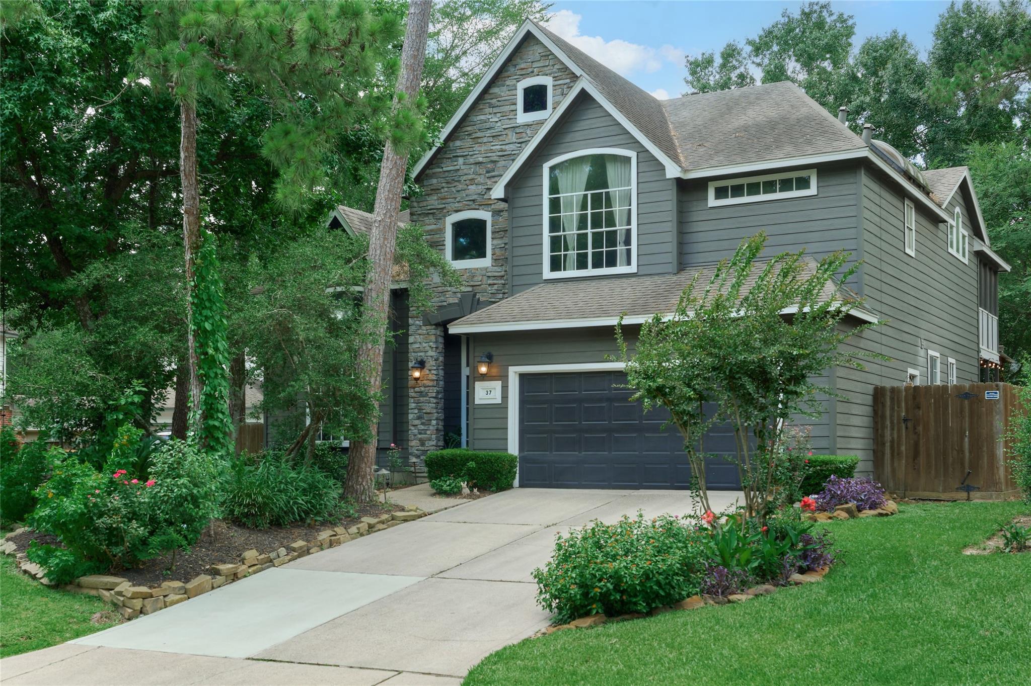 37 Pinepath Place