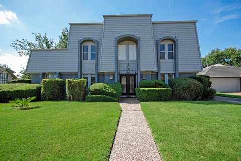 Photo of 6103 Portal Drive, Houston, TX 77096 (MLS # 96395048)